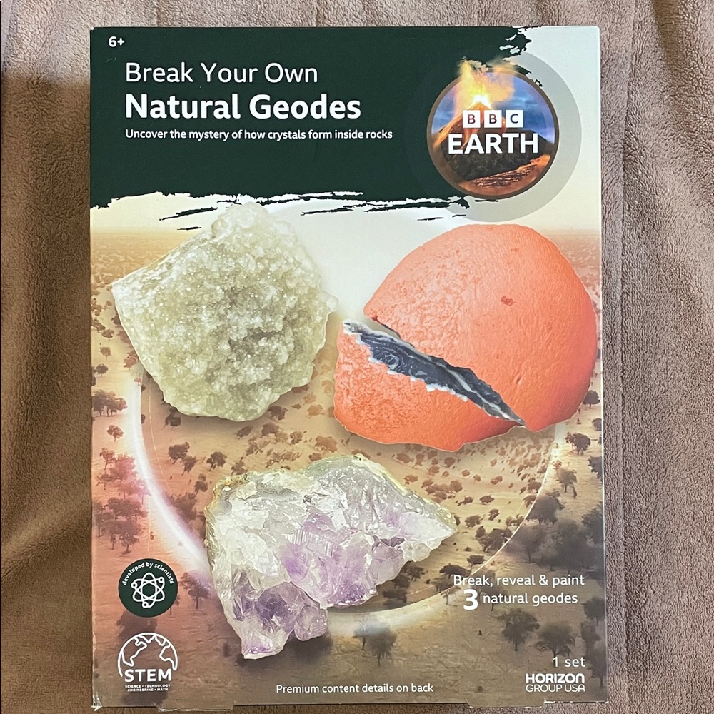 Break Your Own Natural Geodes Kit by BBC EARTH